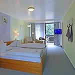 Landgasthof Zur Linde Heimbuchenthal