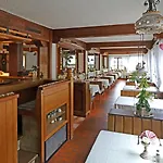 Landgasthof Zur Linde Herberg